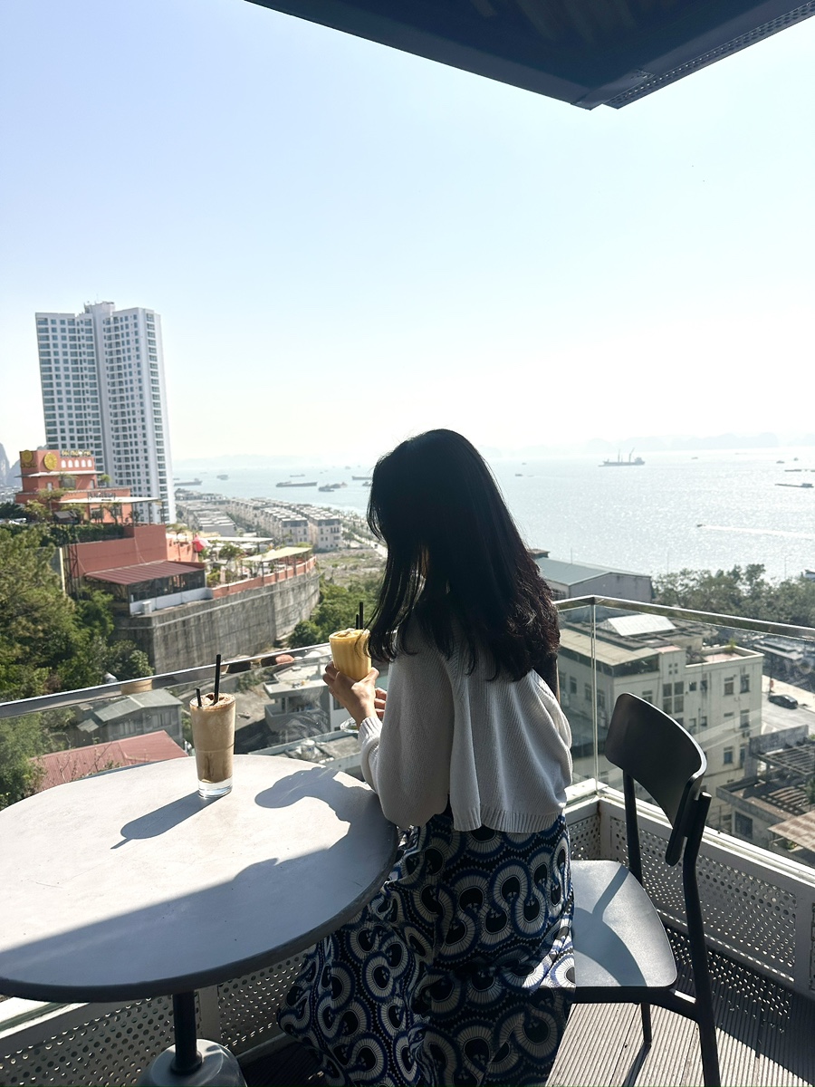 c30999c7-178e-5848-bab9-59ef240d2d26-6