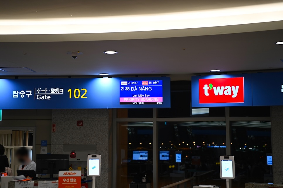 20bb8cbb-2dec-5f2f-8837-5be7978bc3a1-8
