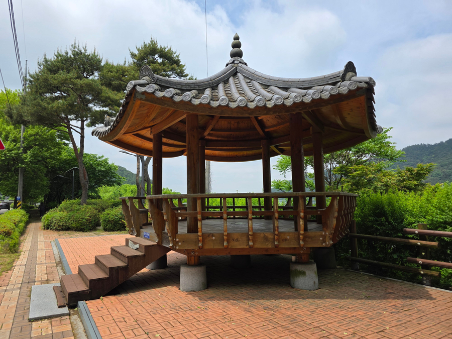 d8685f13-ce47-548f-993f-8abd86a18ff9-2