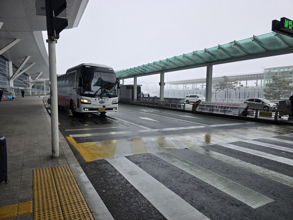aea6e4b7-2274-5e86-bca2-db437eb7db1a-6